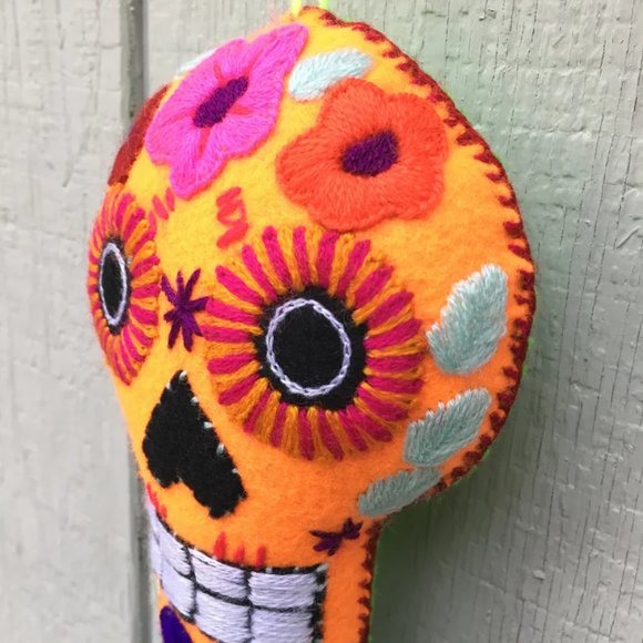 Handmade Embroidered Felt Mexican Sugar Skull Pom Pom - Dia de los Muertos - Picture 2 of 4